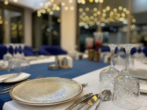 Hotel Nurel Shark Residence