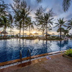Hotel Katathani Beach Resort cazare Phuket