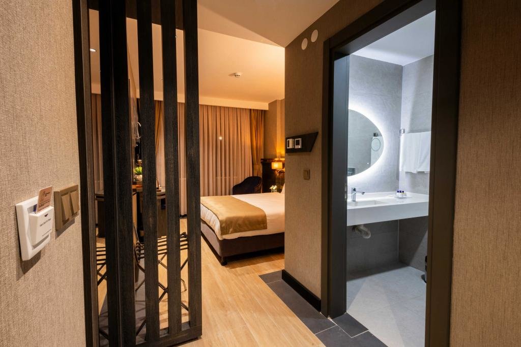 Hotel Westdoor Hotel