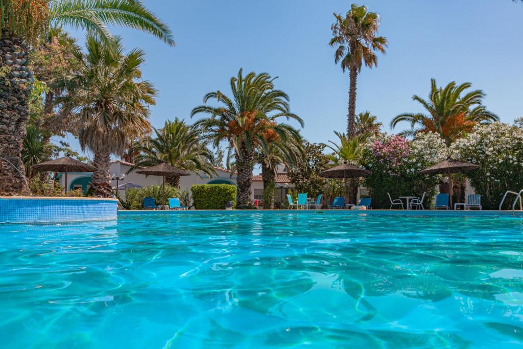 Hotel Tropical Hotel (Fourka)