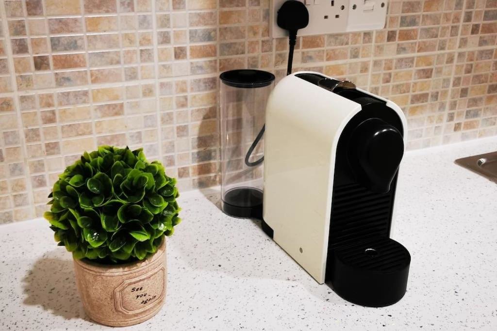 Hotel Pretty And Quiet Studio With Wifi And Parking