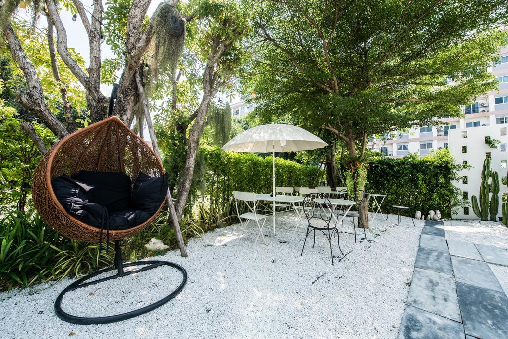 Hotel Oyo 371 Sea Breeze Residence