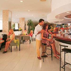 Hotel Ferrer Janeiro Hotel & Spa cazare Can Picafort