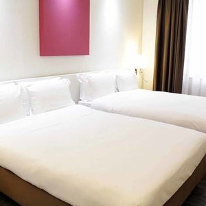 Hotel Ih Hotels Milano Lorenteggio cazare Quebec