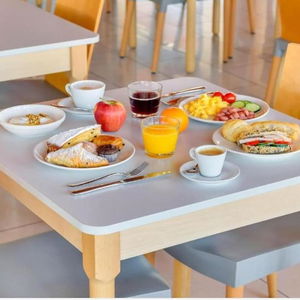 Hotel B&B Hotel Milano La Spezia cazare Quebec