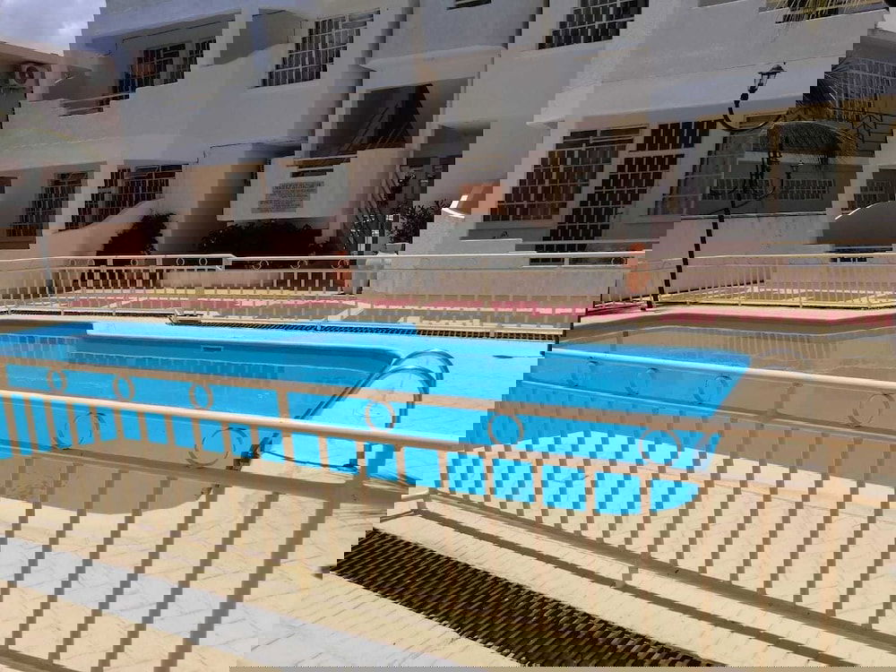 Hotel Room In Apartment - Roommate For Rent In Flic En Flac