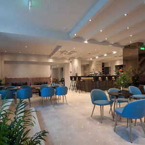 Hotel Athens Platinum Rooms And Suites cazare Georgia