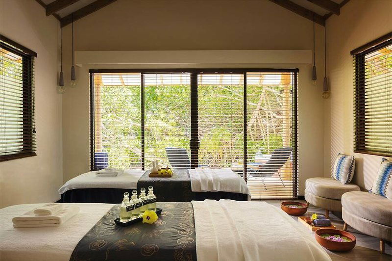 Hotel Nh Collection Maldives Havodda Resort