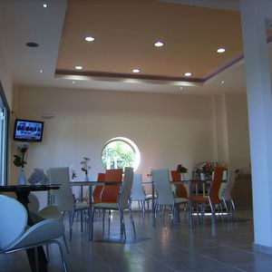 Hotel Avra Hotel cazare Ormos Panagias