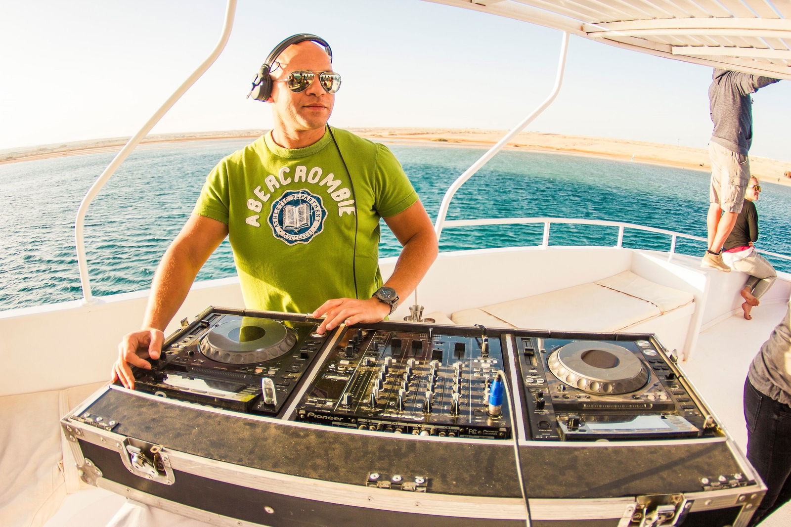 Hotel The Breakers Diving & Surfing Lodge