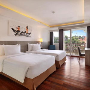 Hotel Aston Canggu Beach Resort cazare Canggu