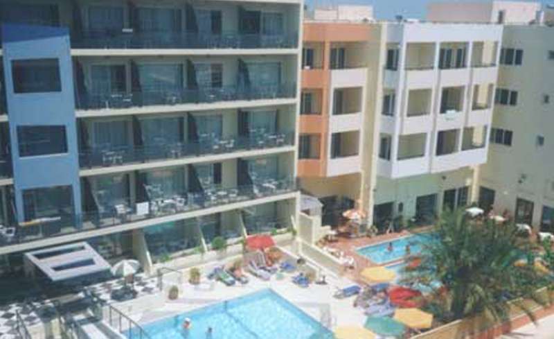 Hotel Lefkoniko Bay