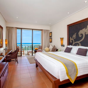 Hotel Paradox Resort Phuket cazare Karon Beach