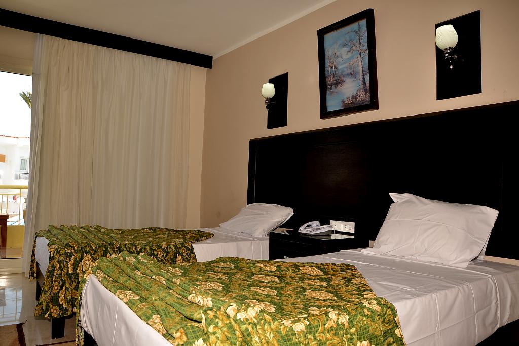 Hotel Sand Beach Resort