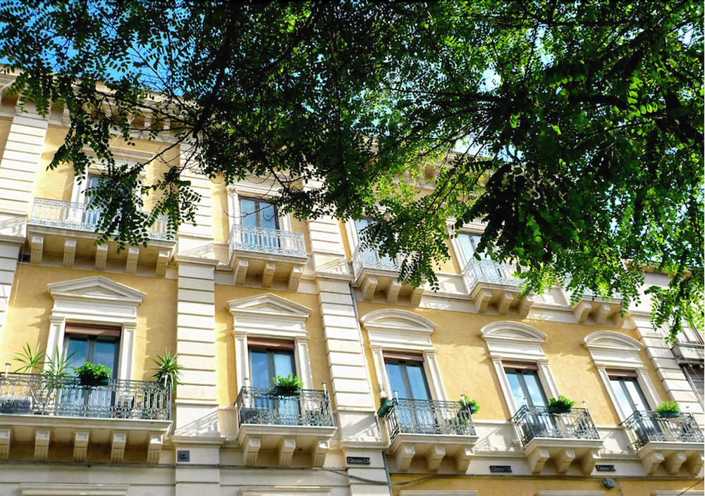 Hotel 5 Balconi Bed And Breakfast