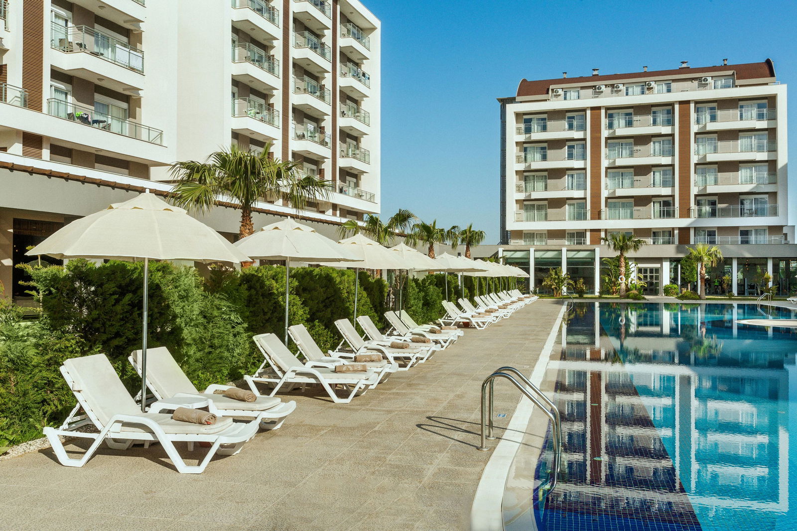 Hotel Greenwood Suites Resort