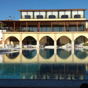 Hotel Village Mare cazare Metamorfosi