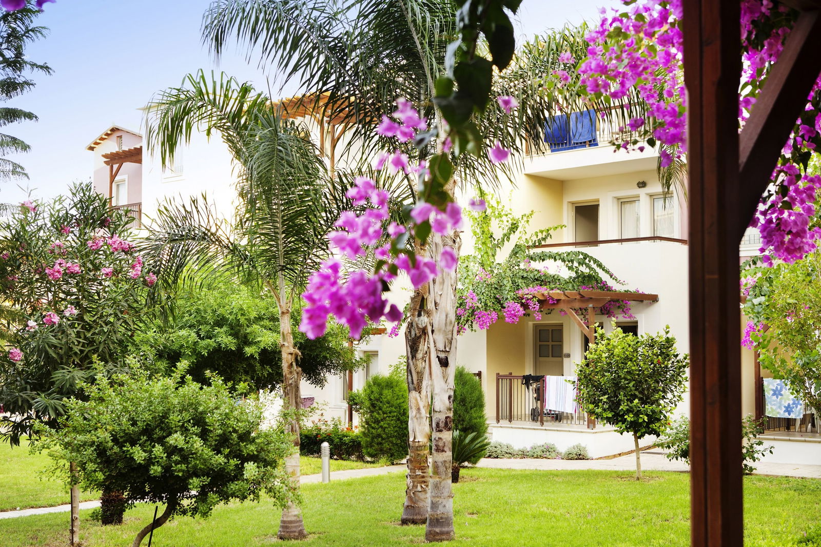 Hotel Louis Althea Beach