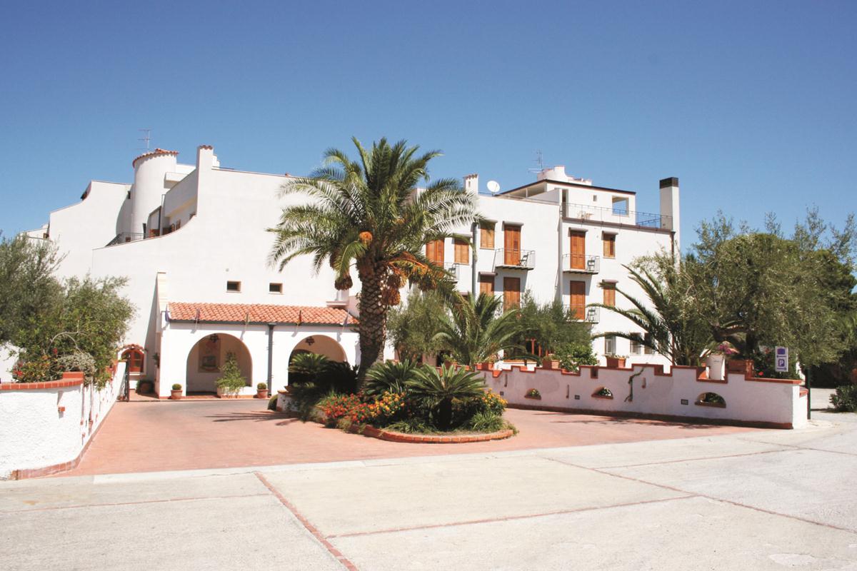 Hotel Baia Del Capitano