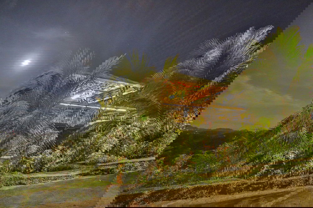 Hotel Happy Mountain Airport Resort