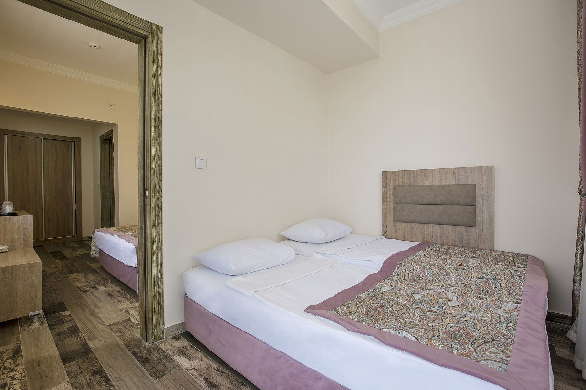 Hotel Arsi Enfi City Beach