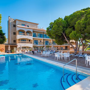 Hotel Baviera cazare Cala Rajada