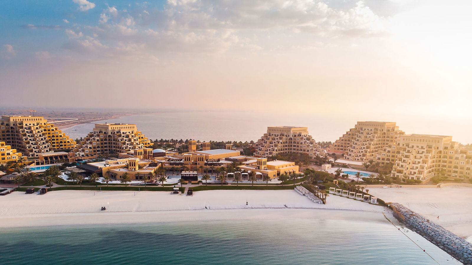 Calatorii in Emiratul Ras Al Khaimah - Cazare, Sejururi, Circuite